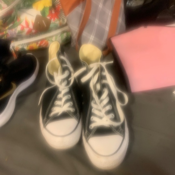 Converse - Picture 2 of 2